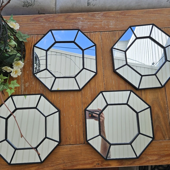 Vintage 1980s Octagonal Mirrors MCM Wall Decor - Picture 6 of 8